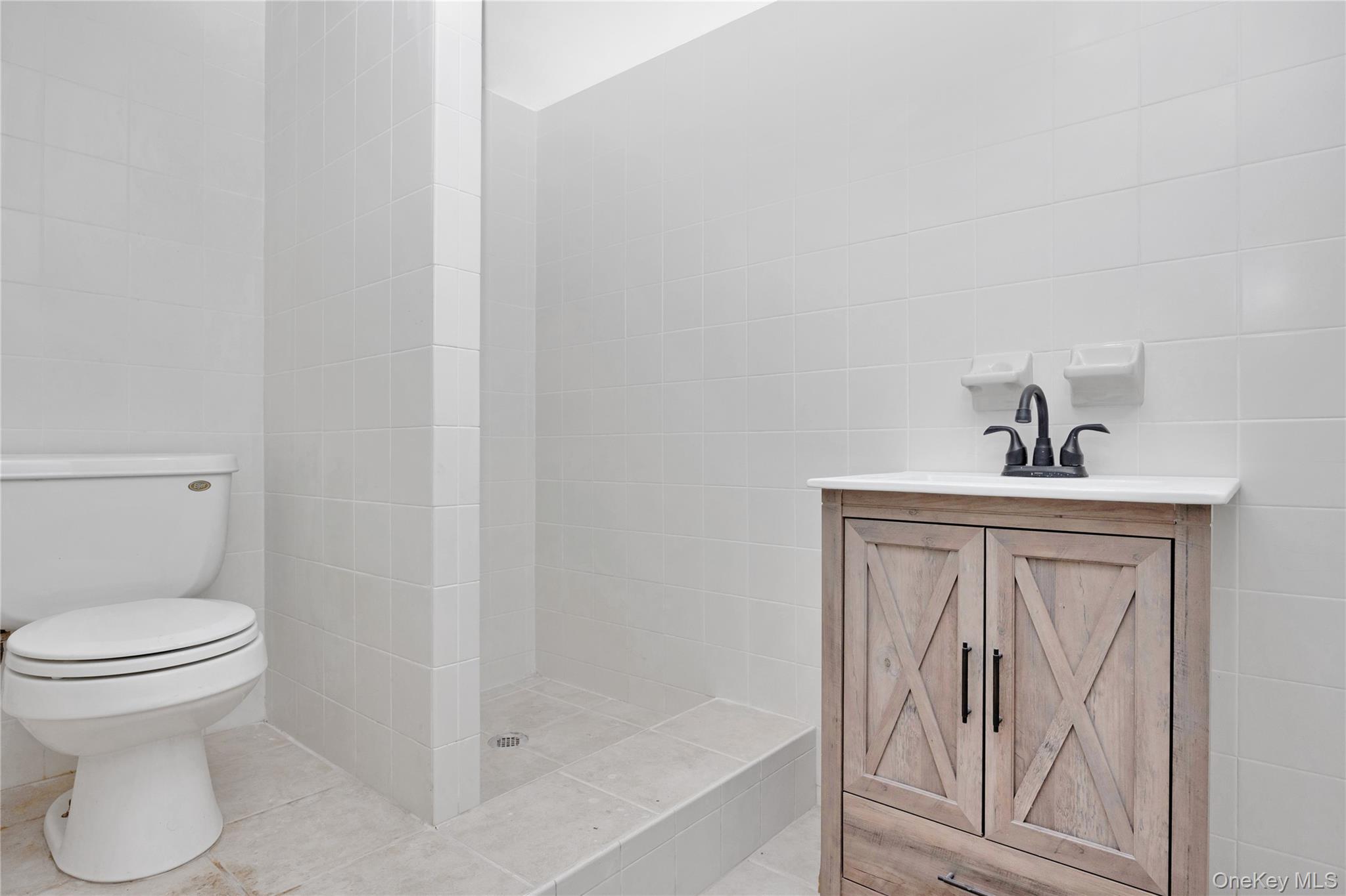 50 MAYFAIR AVENUE, West Hempstead, NY 11552-1513