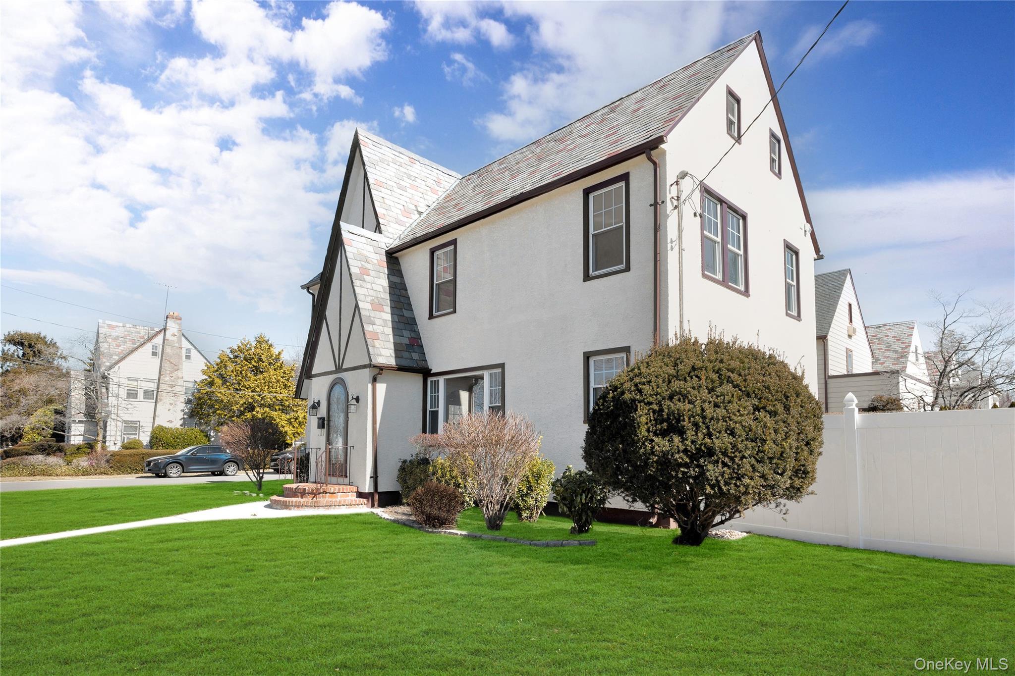 50 MAYFAIR AVENUE, West Hempstead, NY 11552-1513