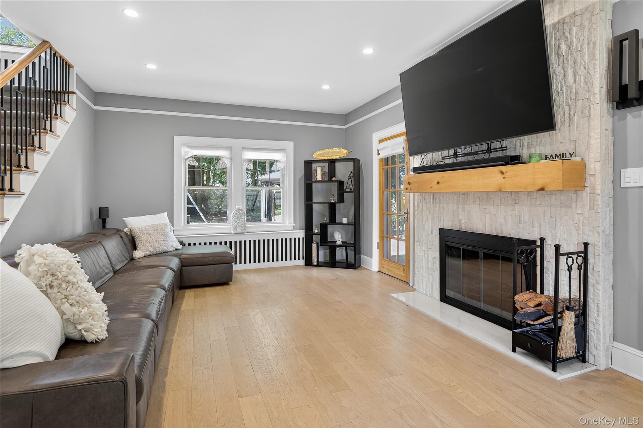 20 Hendrick Avenue, Glen Cove, NY 11542