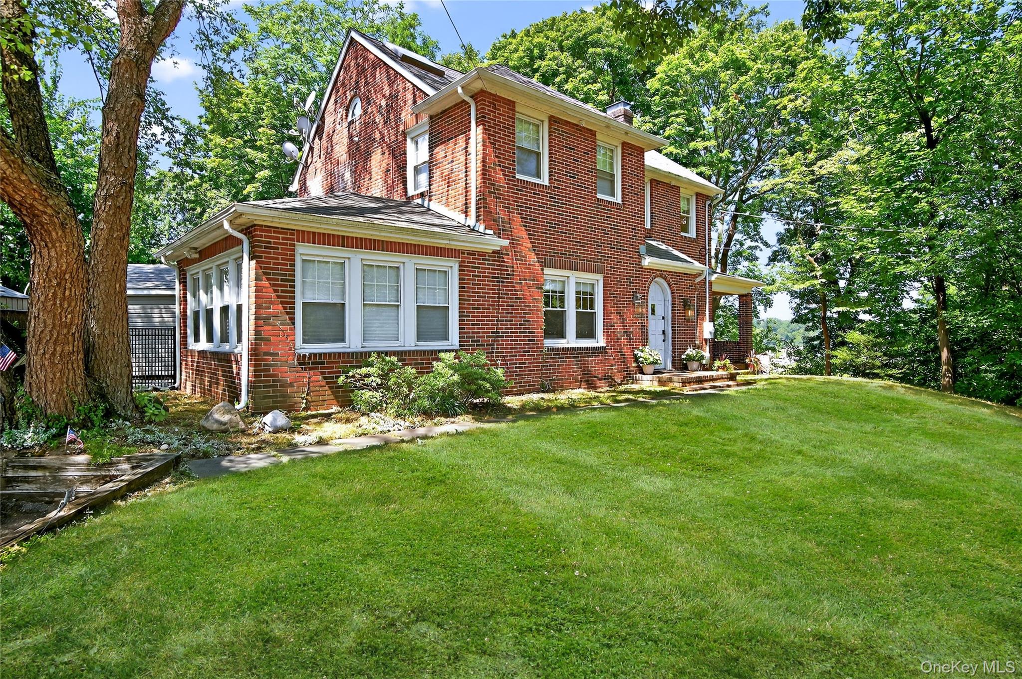 20 Hendrick Avenue, Glen Cove, NY 11542