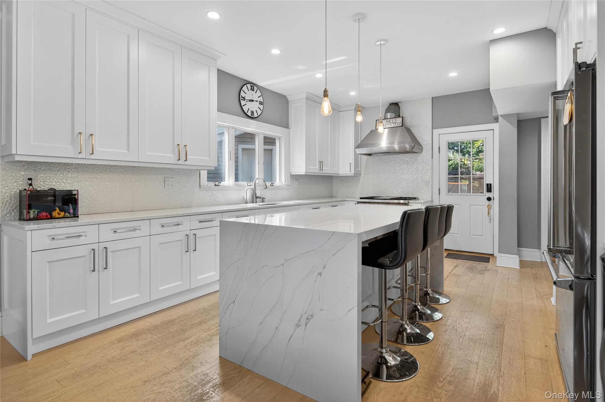 20 Hendrick Avenue, Glen Cove, NY 11542