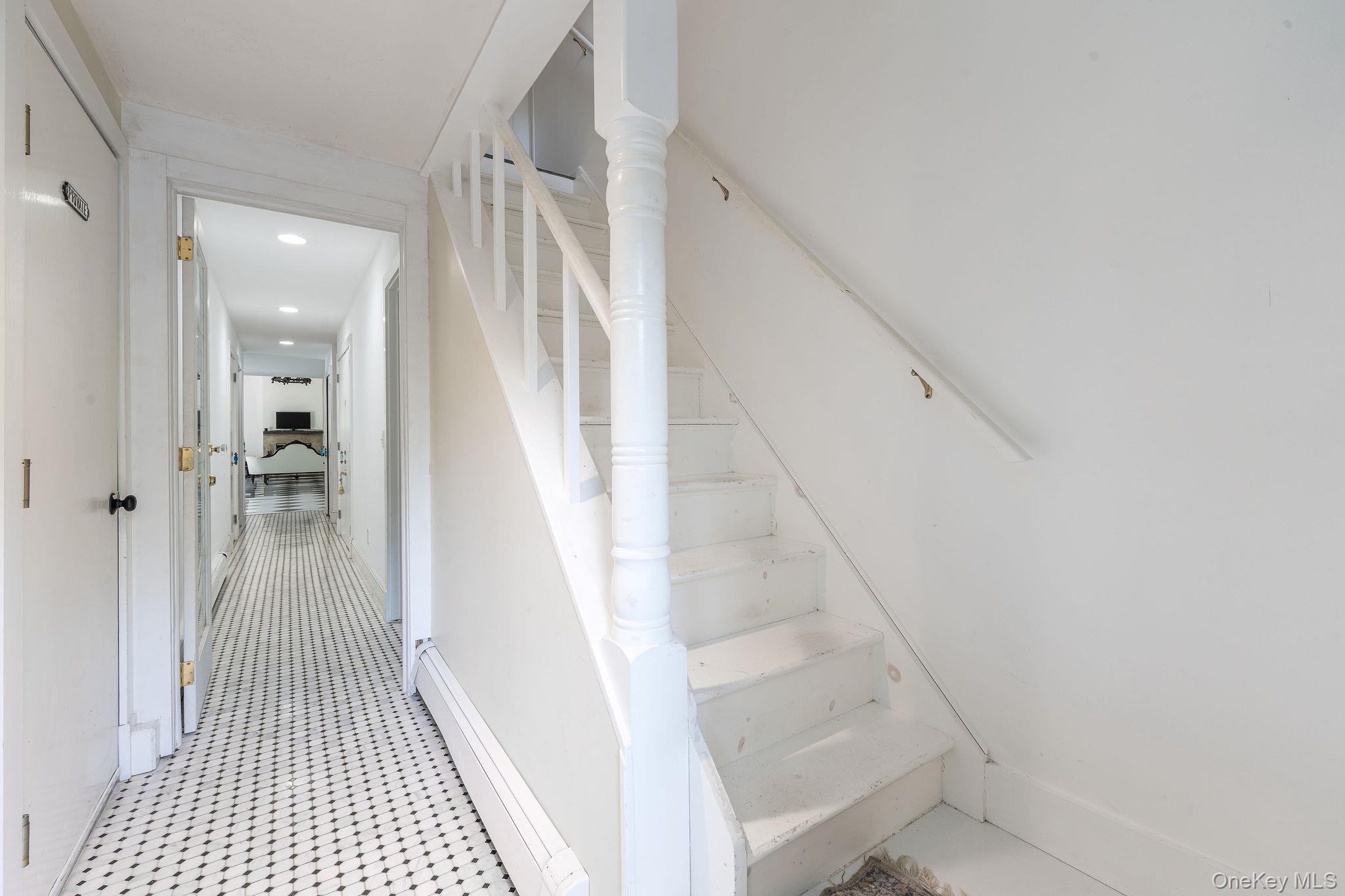 1 Gazon Road, Shelter Island, NY 11964