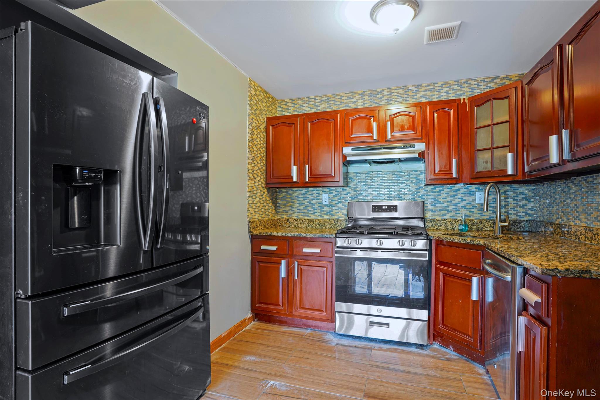 6536 Metropolitan Avenue, Middle Village, NY 11379