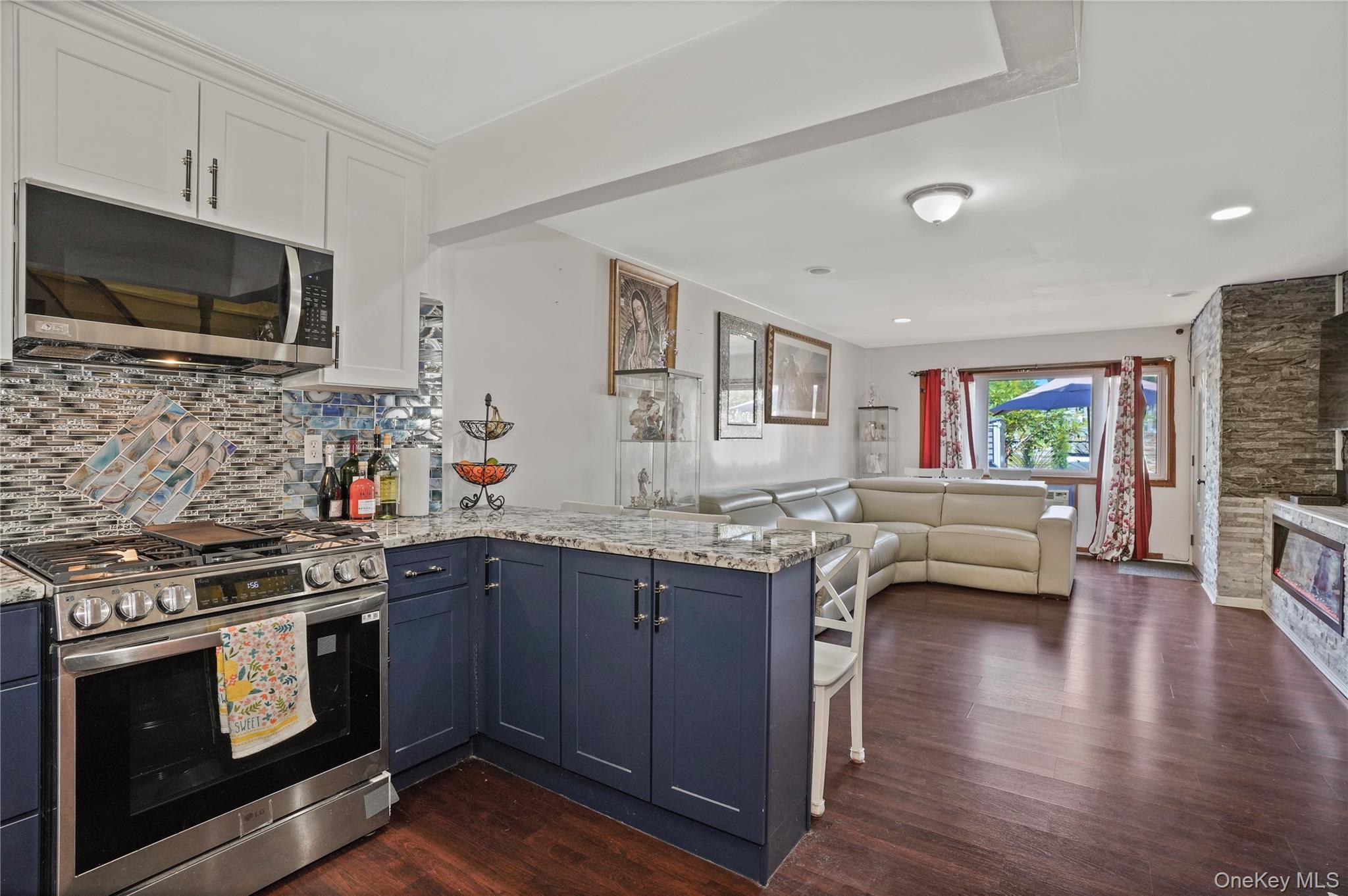 6536 Metropolitan Avenue, Middle Village, NY 11379