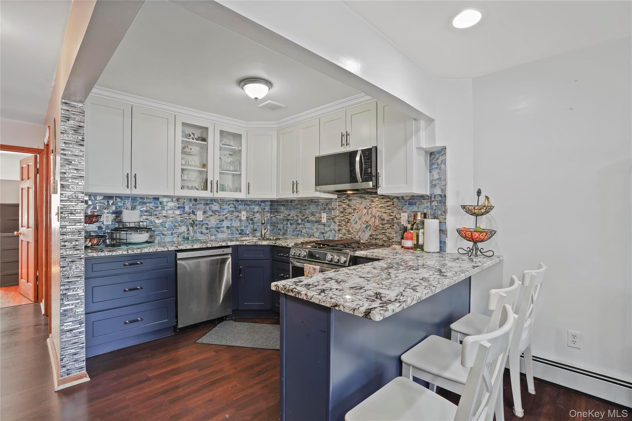 6536 Metropolitan Avenue, Middle Village, NY 11379