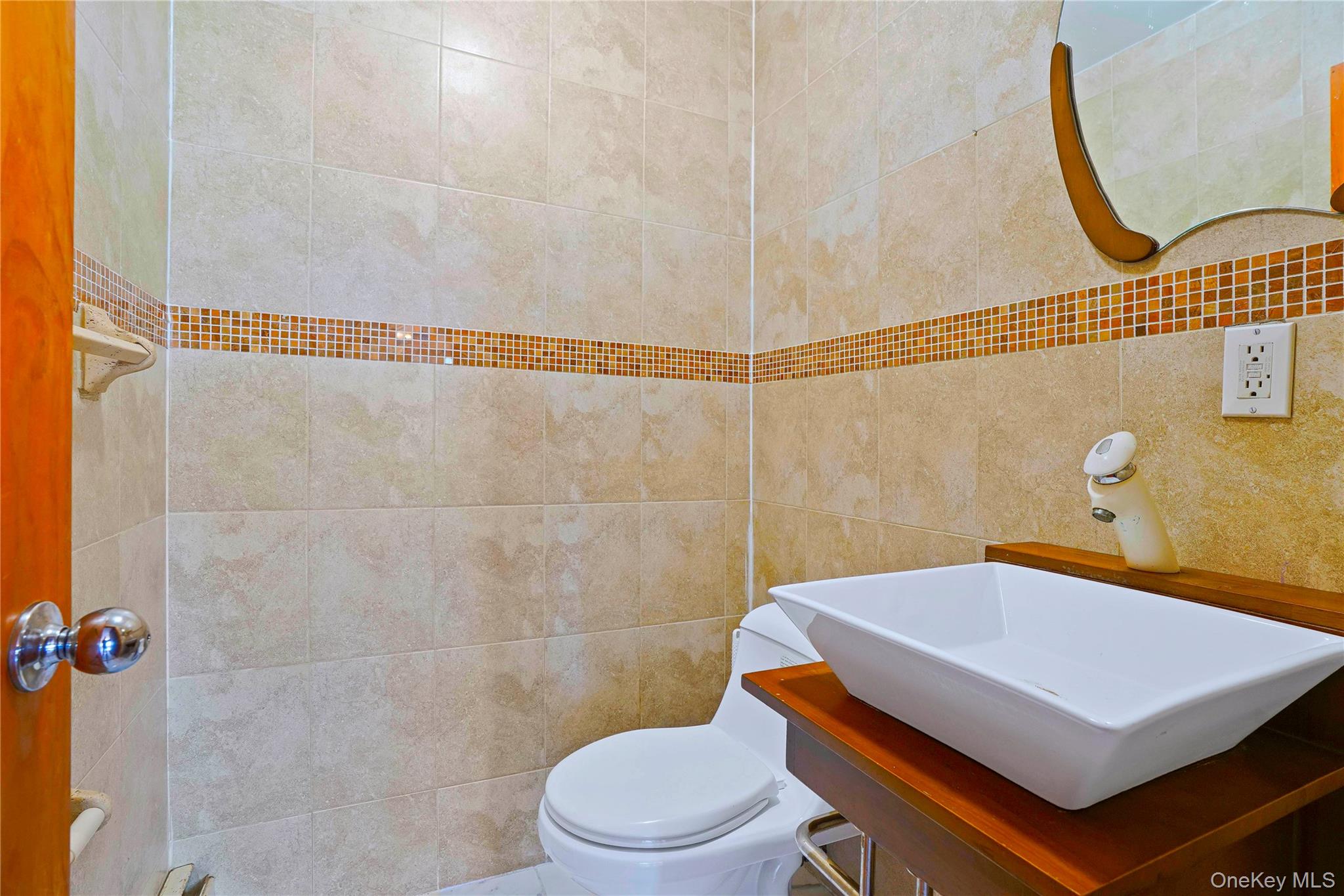 6536 Metropolitan Avenue, Middle Village, NY 11379