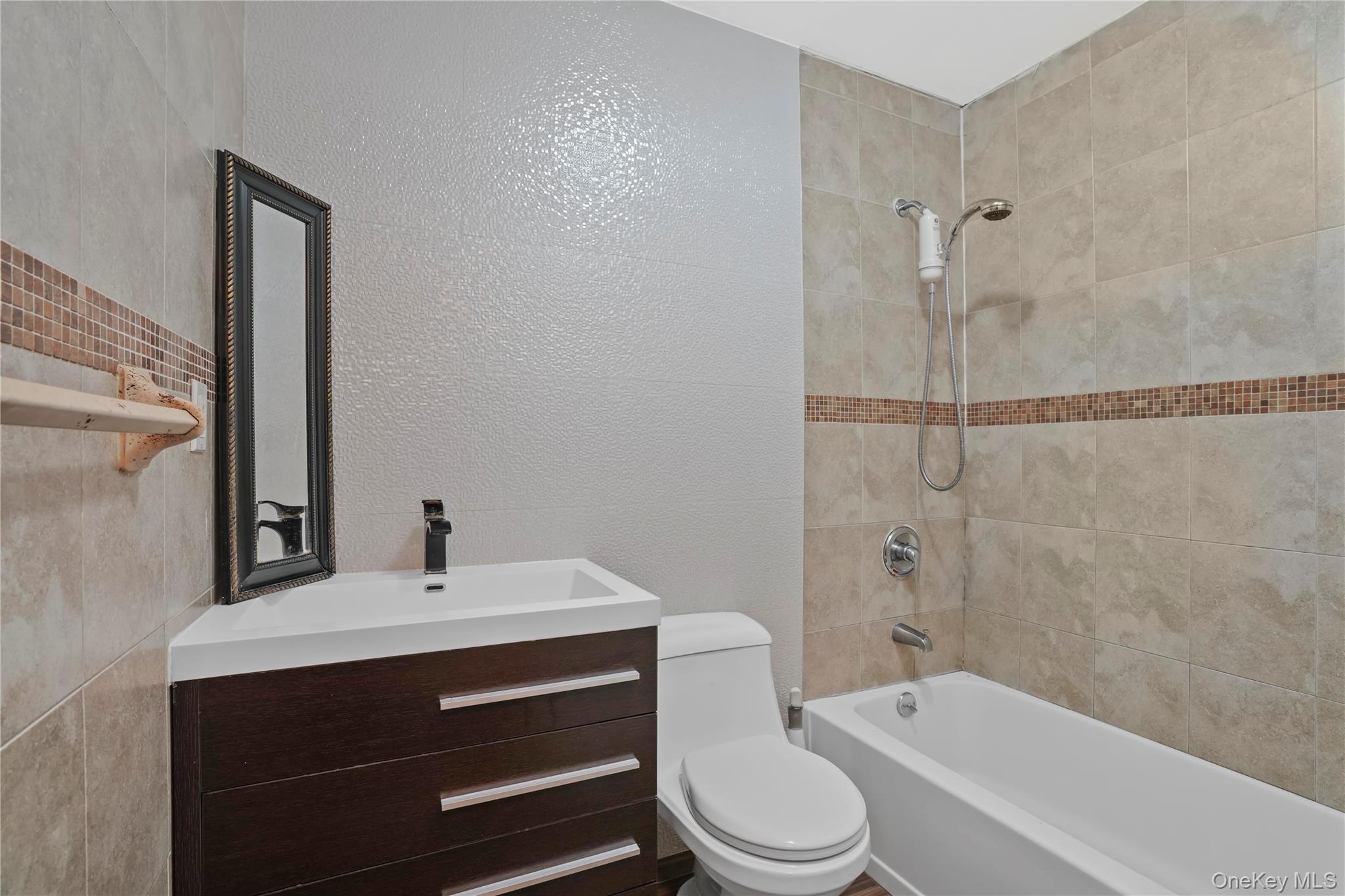 6536 Metropolitan Avenue, Middle Village, NY 11379