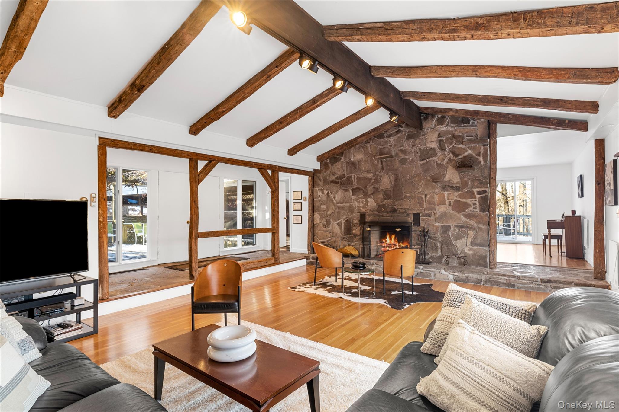 660-668 N Chodikee Lake Road, Highland, NY 12528