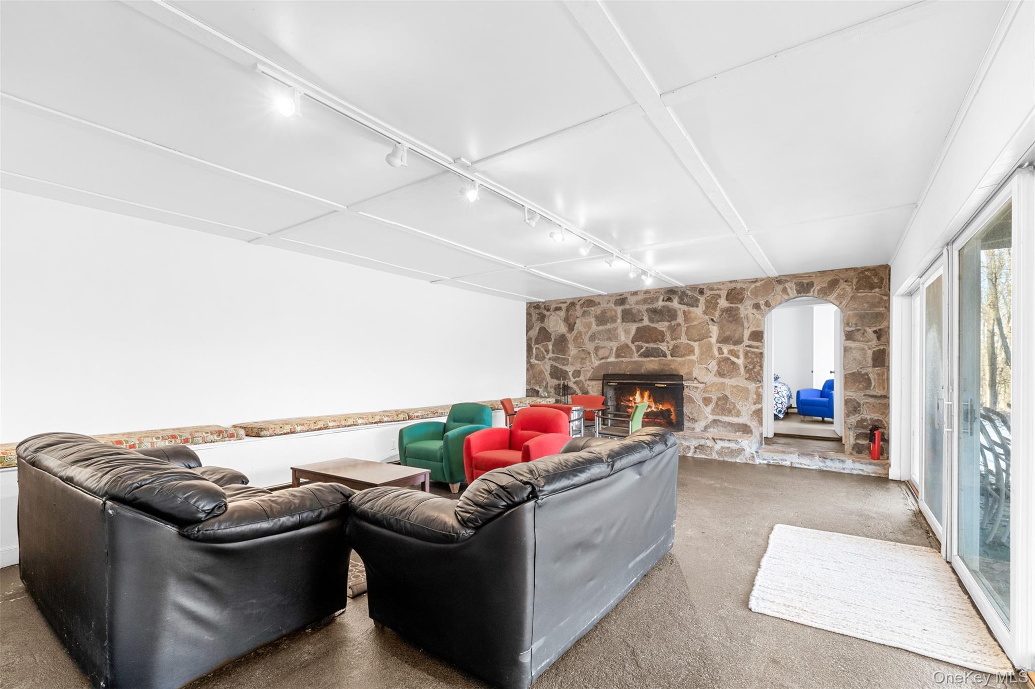 660-668 N Chodikee Lake Road, Highland, NY 12528