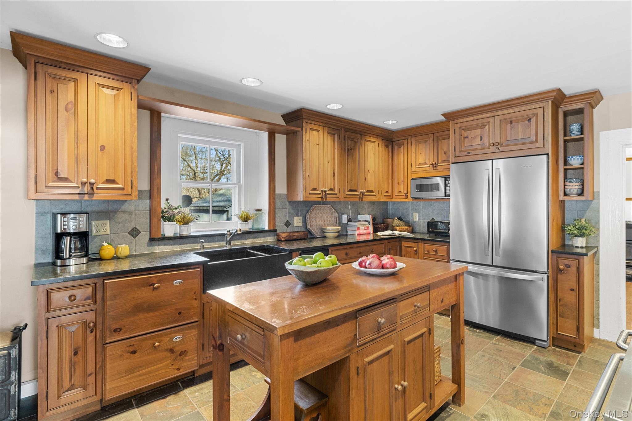 660-668 N Chodikee Lake Road, Highland, NY 12528