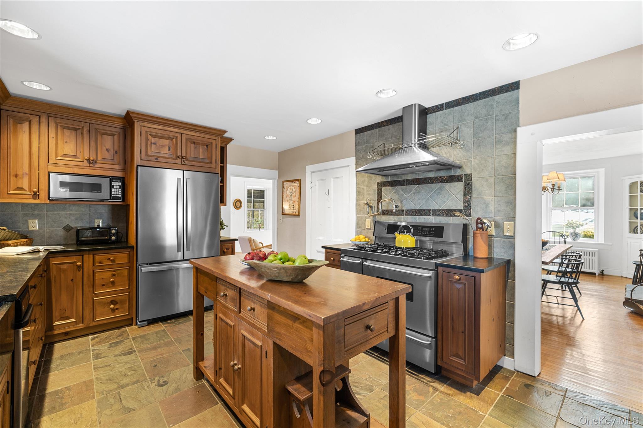 660-668 N Chodikee Lake Road, Highland, NY 12528