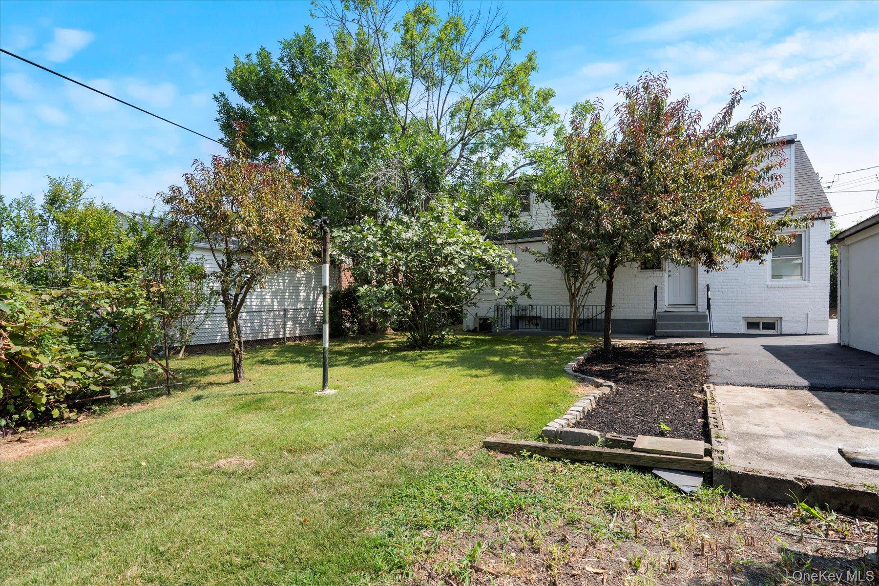 227 Warren Street, Uniondale, NY 11553