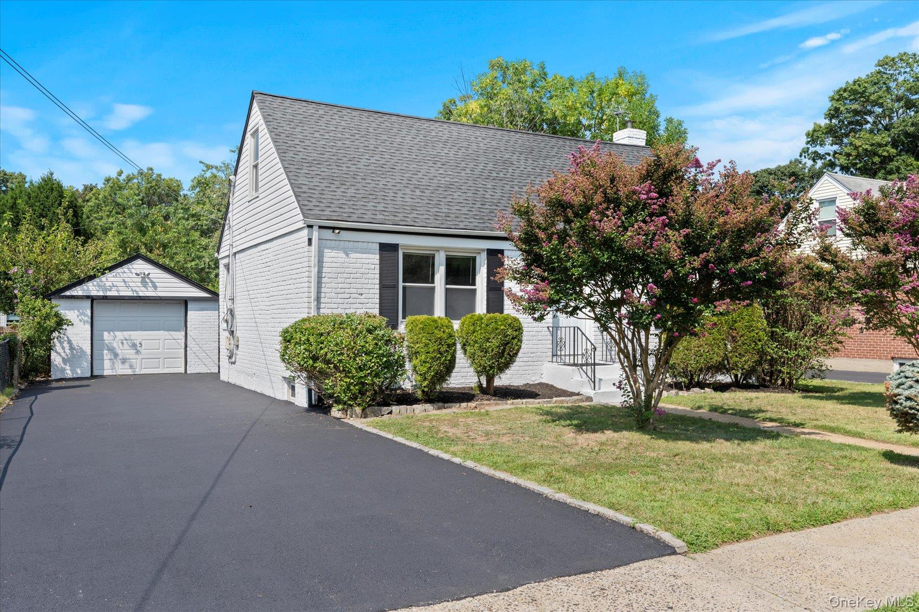 227 Warren Street, Uniondale, NY 11553