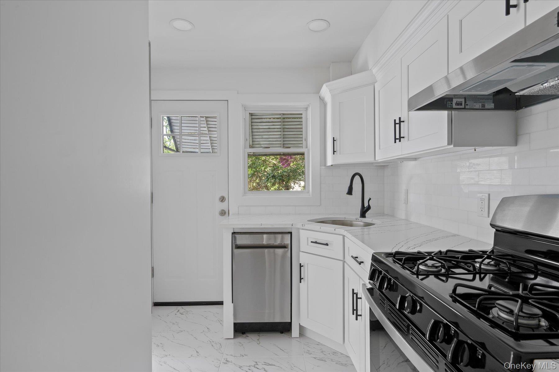 227 Warren Street, Uniondale, NY 11553