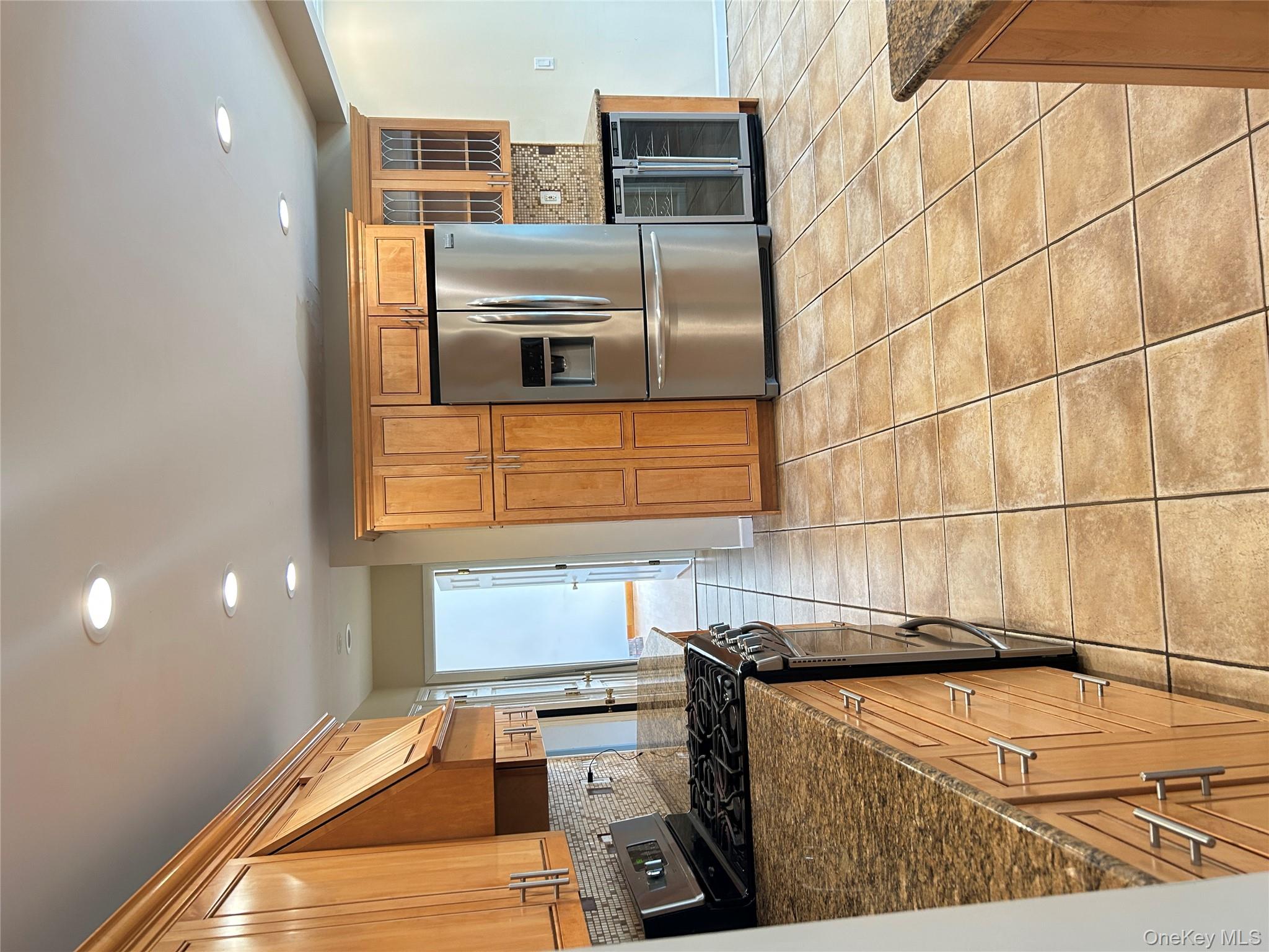 3068 Xavier Place, Oceanside, NY 11572