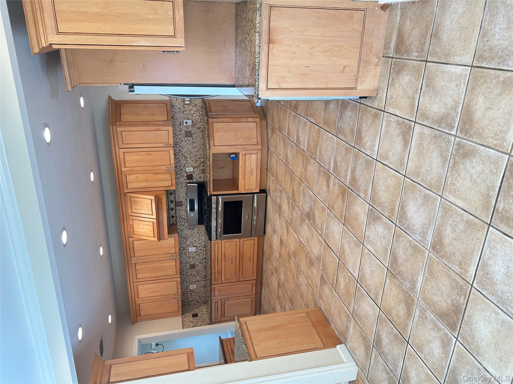 3068 Xavier Place, Oceanside, NY 11572