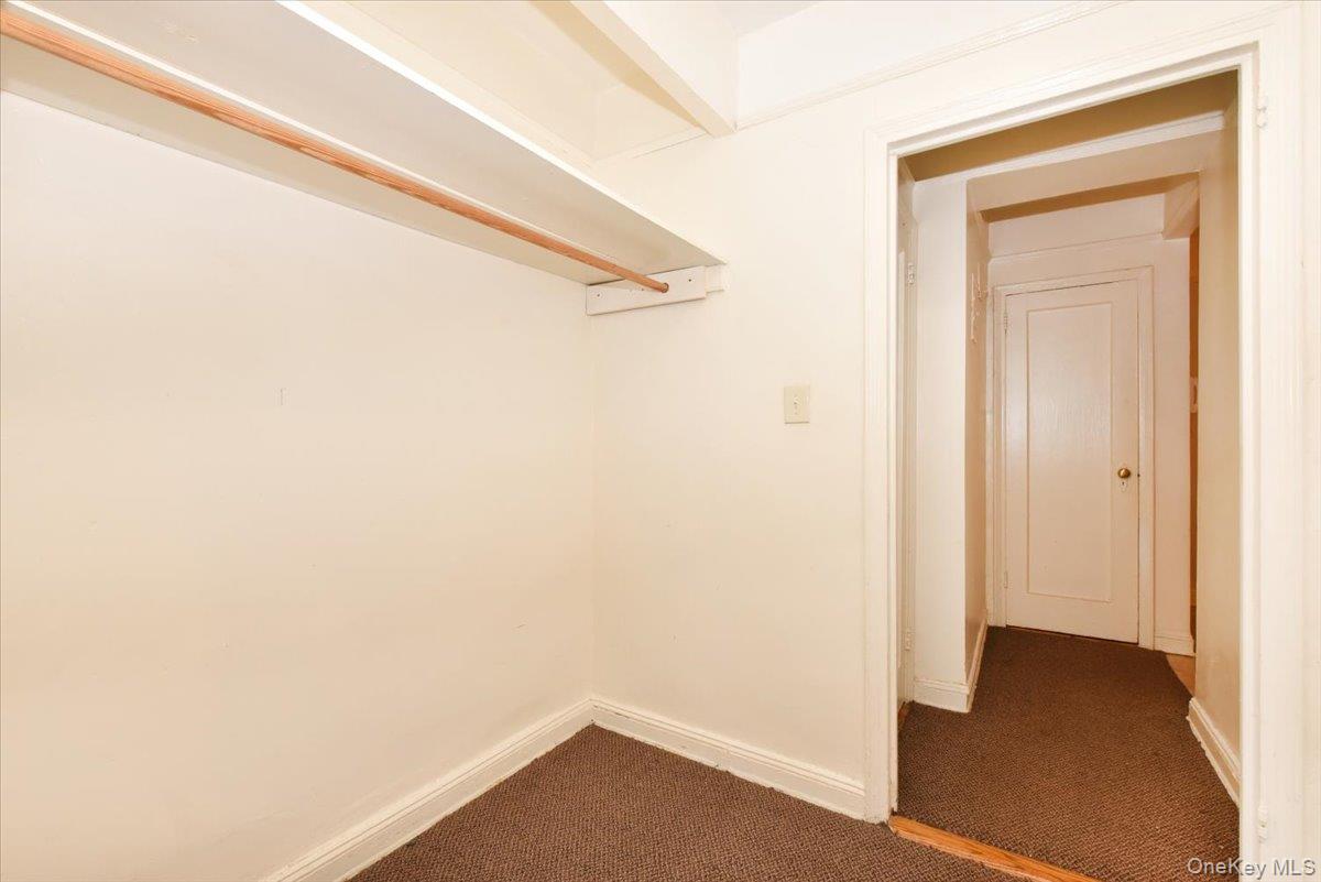 6574 Saunders Street # 3H, Rego Park, NY 11374