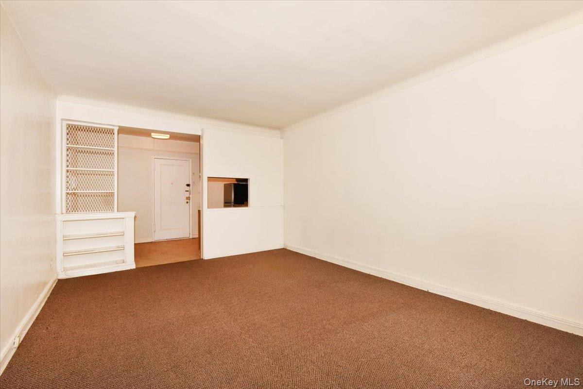 6574 Saunders Street # 3H, Rego Park, NY 11374