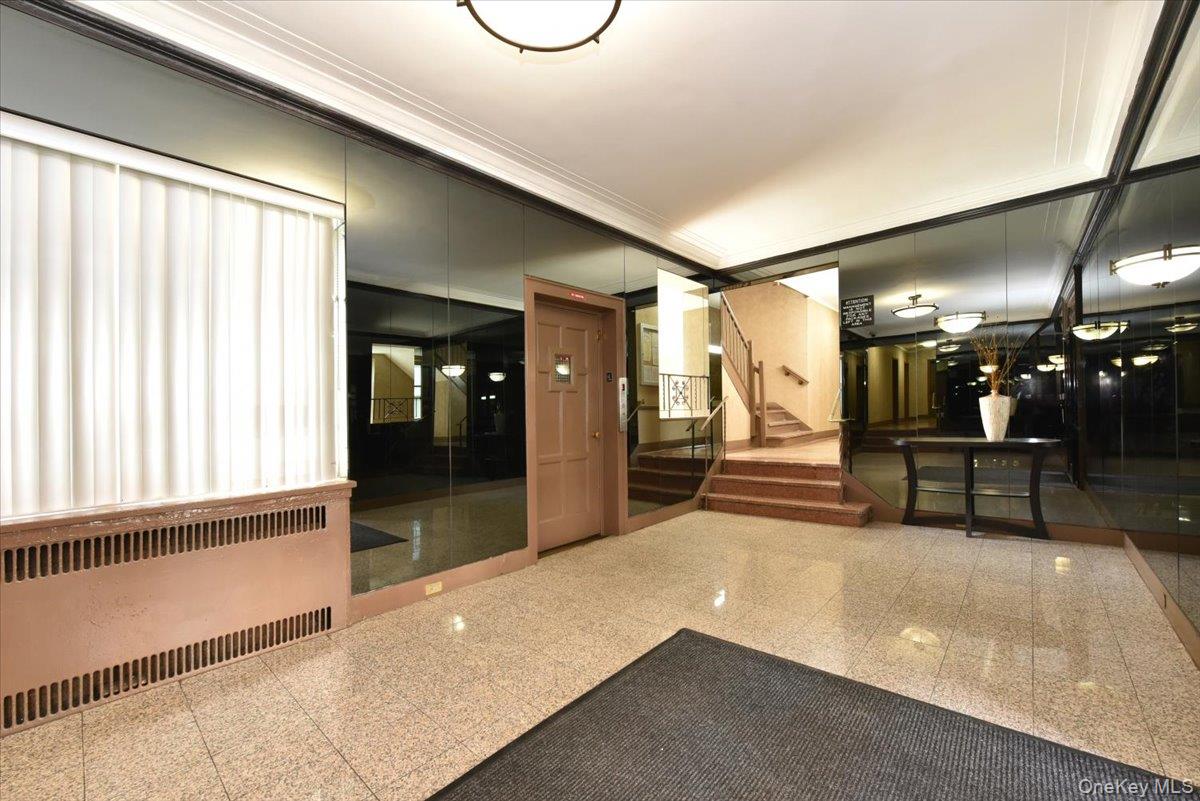 6574 Saunders Street # 3H, Rego Park, NY 11374