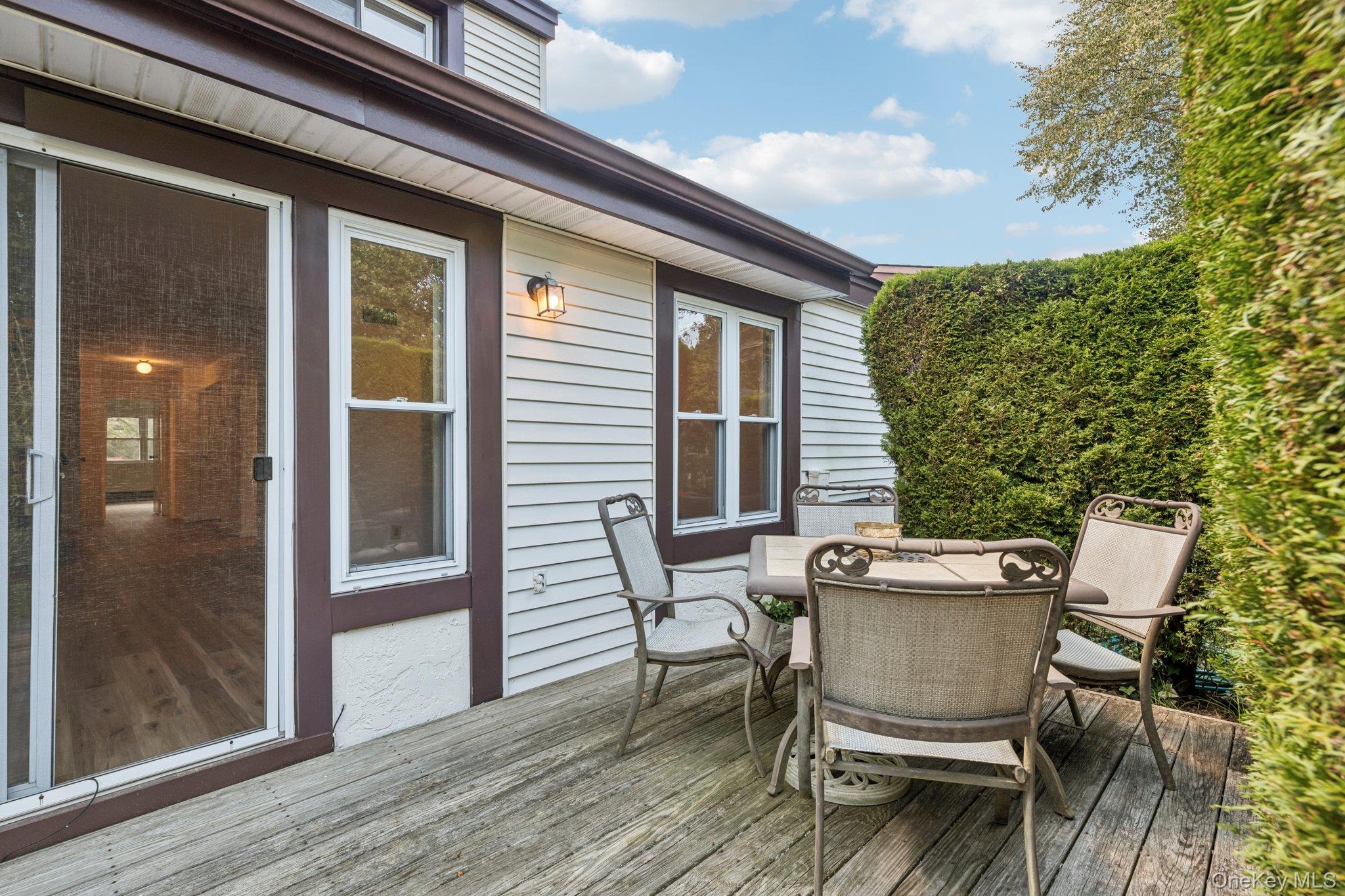 102 Gotham Way, Saint James, NY 11780