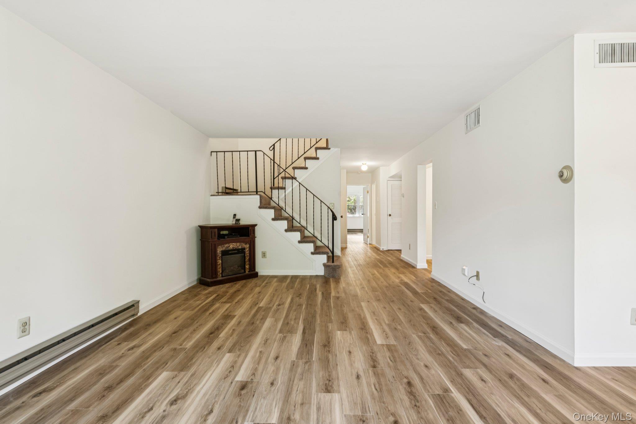 102 Gotham Way, Saint James, NY 11780