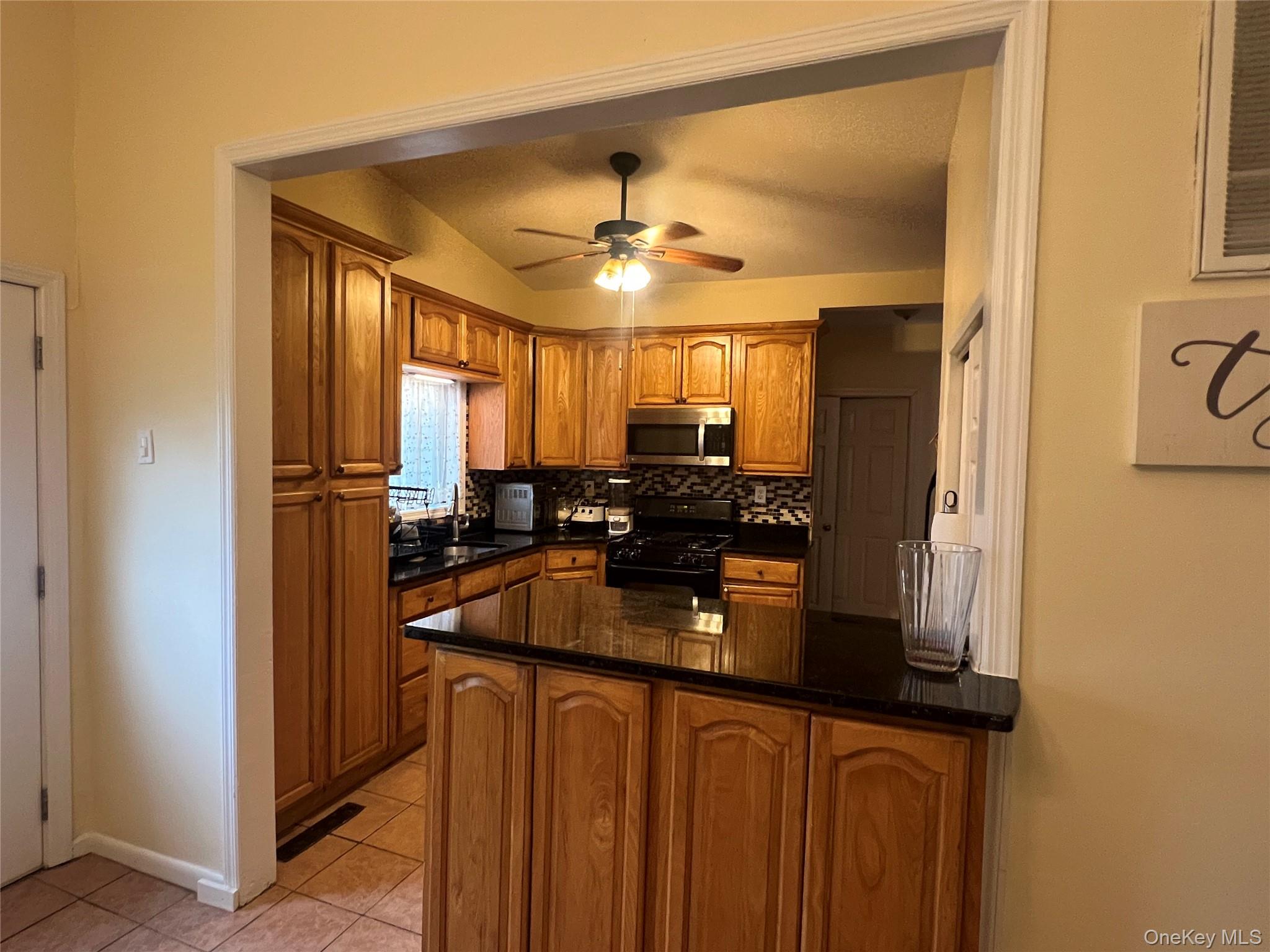 42 Richmond Street, Islip, NY 11751