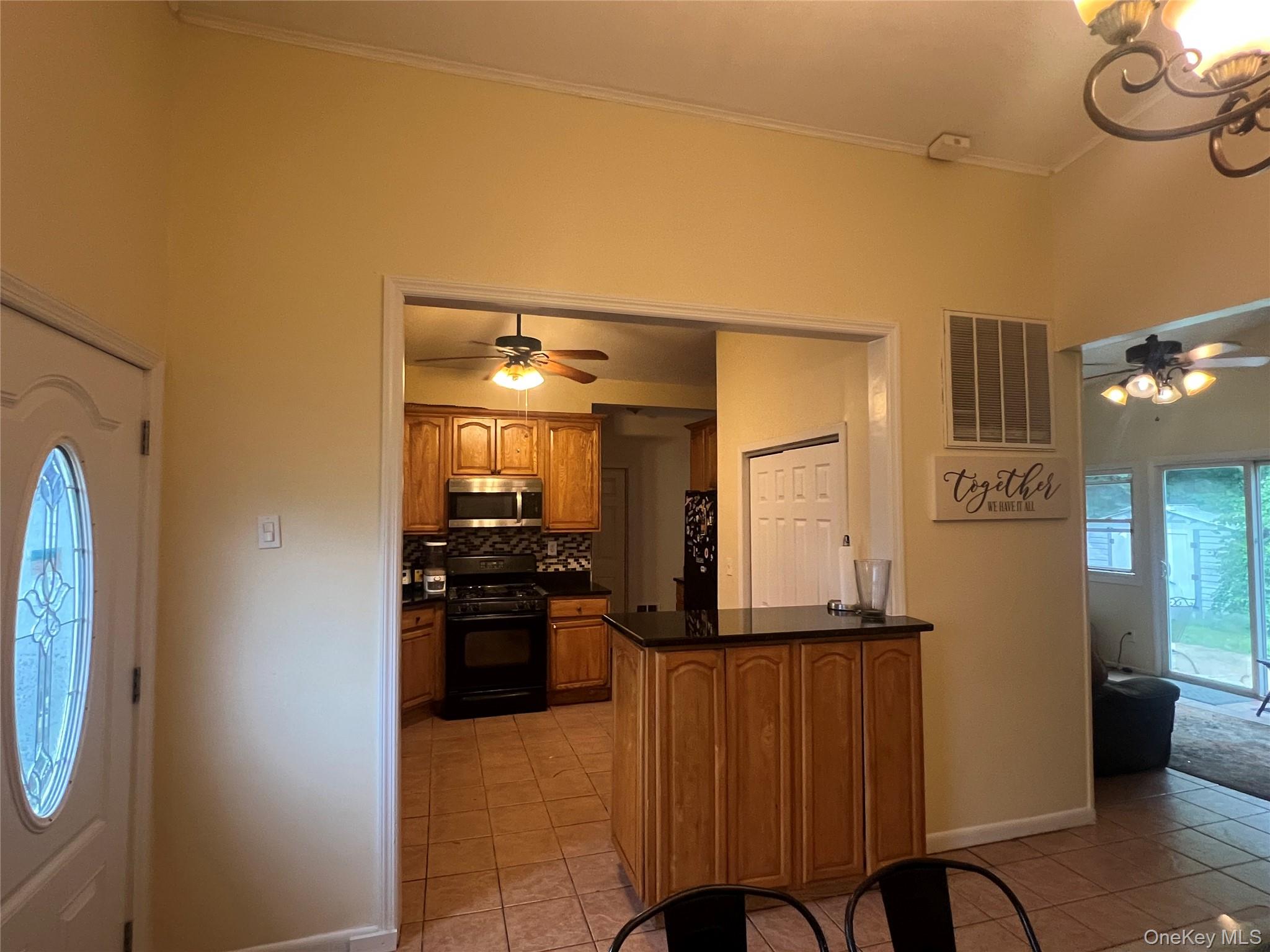 42 Richmond Street, Islip, NY 11751