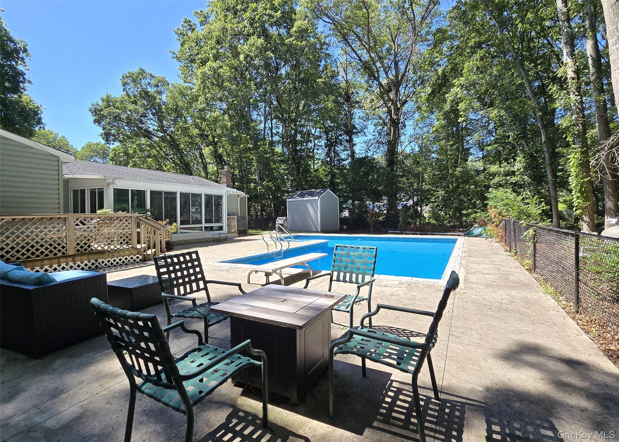 3 Ross Court, Manorville, NY 11949