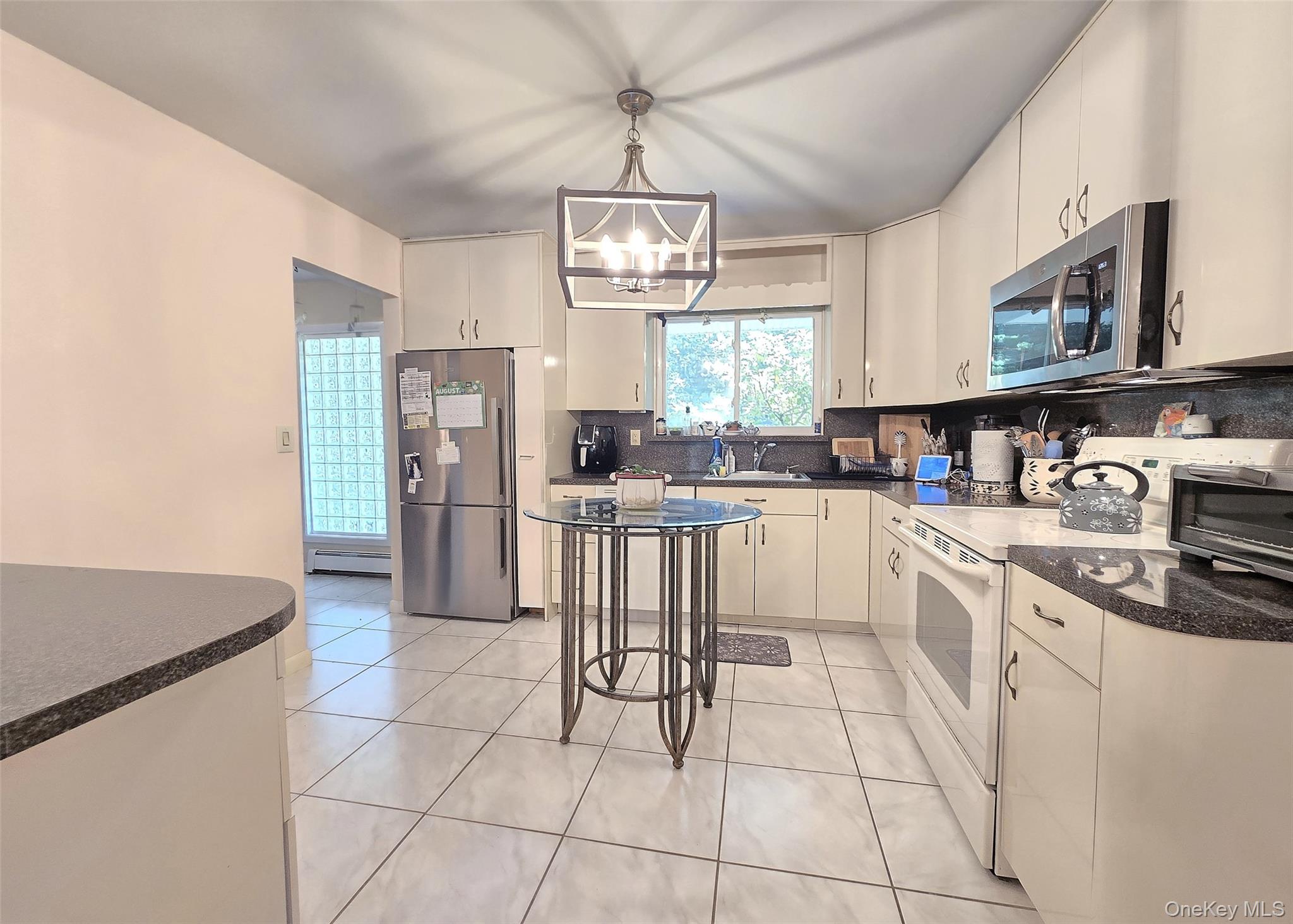 3 Ross Court, Manorville, NY 11949