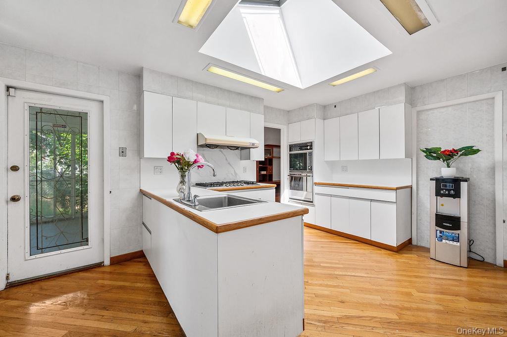 222-60 Birmington Parkway, Bayside, NY 11364