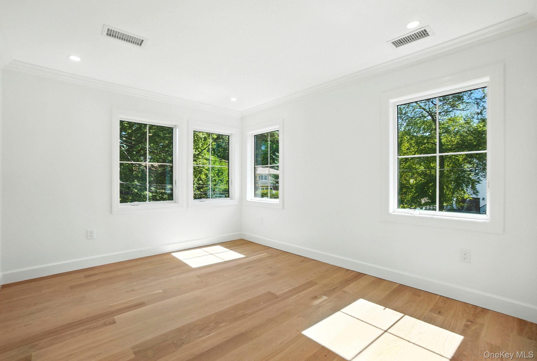 14 Shady Lane, Scarsdale, NY 10583