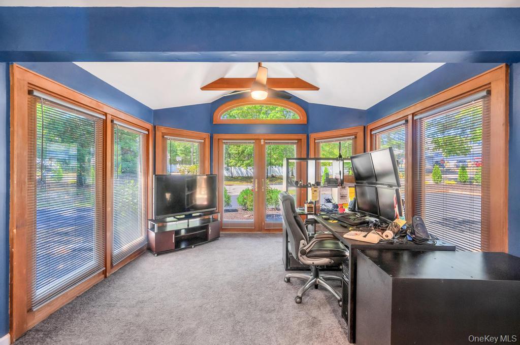 5 Panther Path, Miller Place, NY 11764