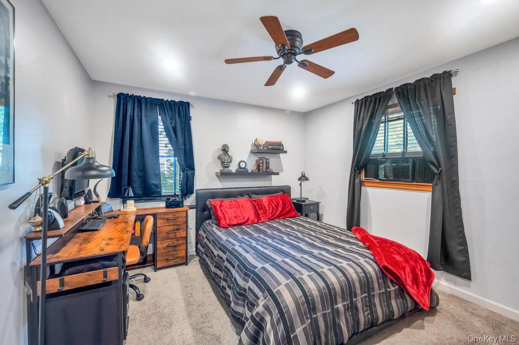 5 Panther Path, Miller Place, NY 11764