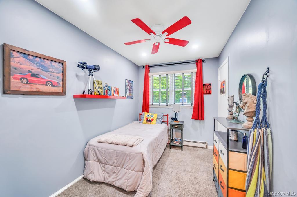 5 Panther Path, Miller Place, NY 11764