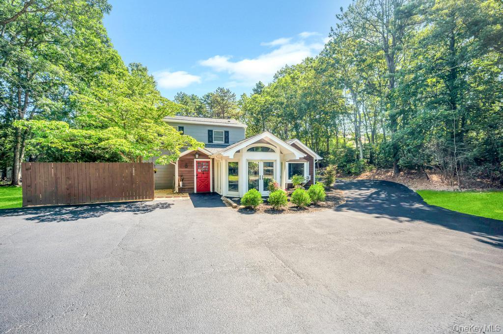 5 Panther Path, Miller Place, NY 11764