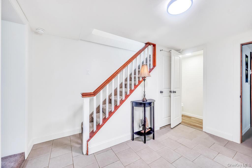 5 Panther Path, Miller Place, NY 11764