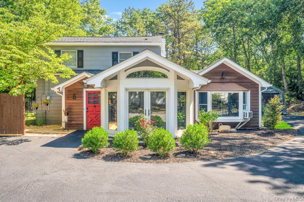 5 Panther Path, Miller Place, NY 11764