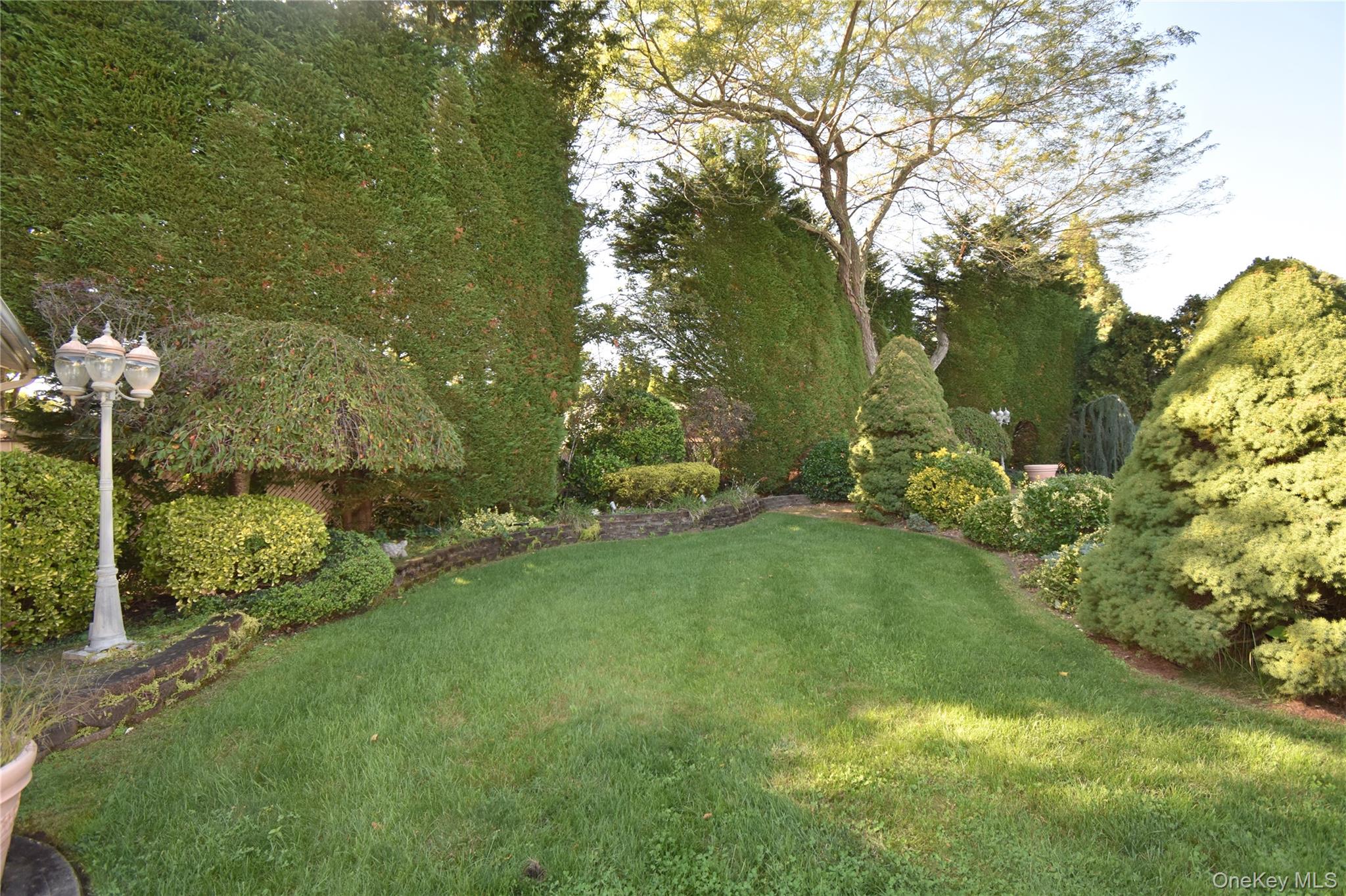 1130 Broadway Avenue, Holbrook, NY 11741