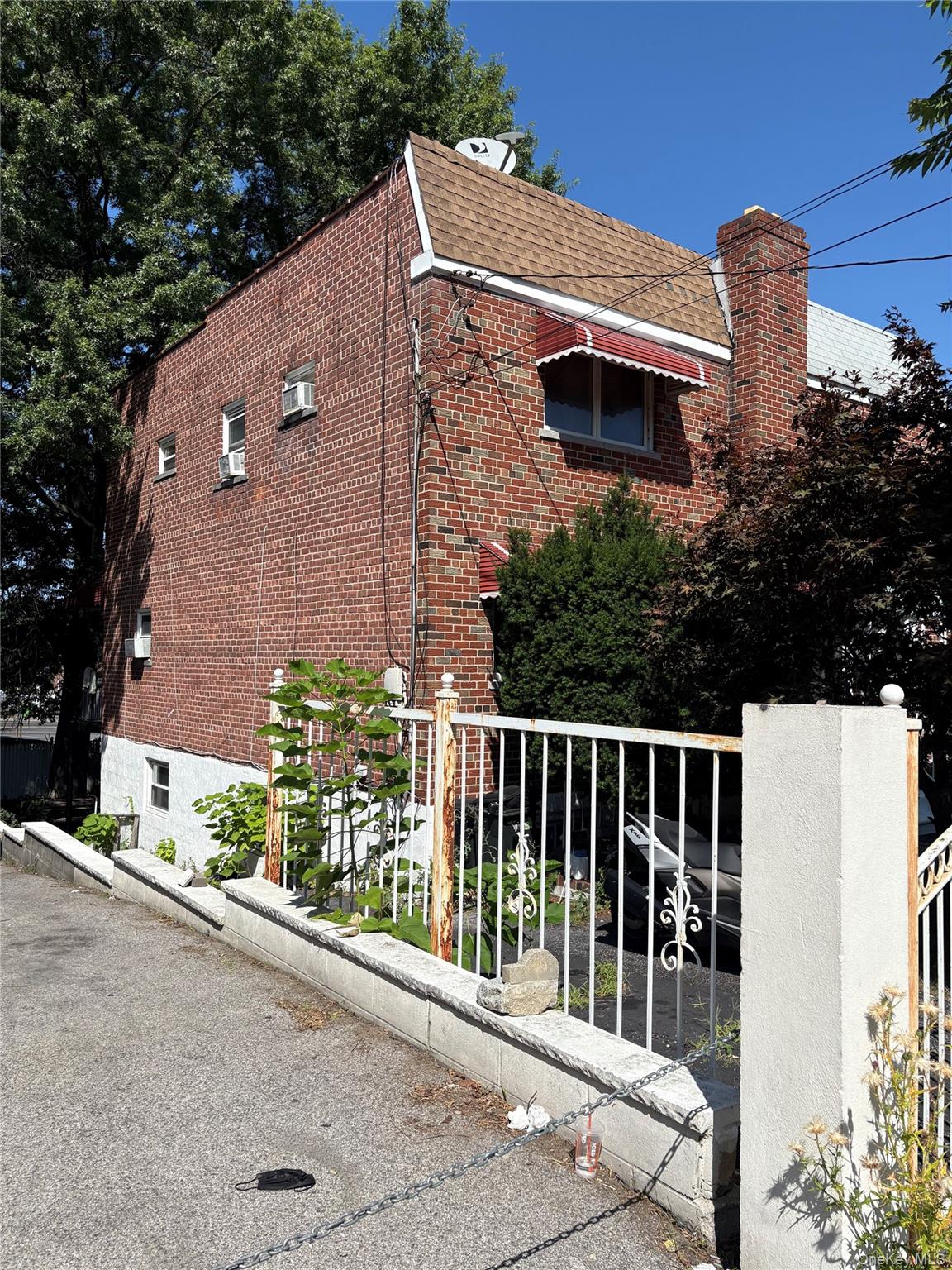 931 E 232nd Street, Bronx, NY 10466