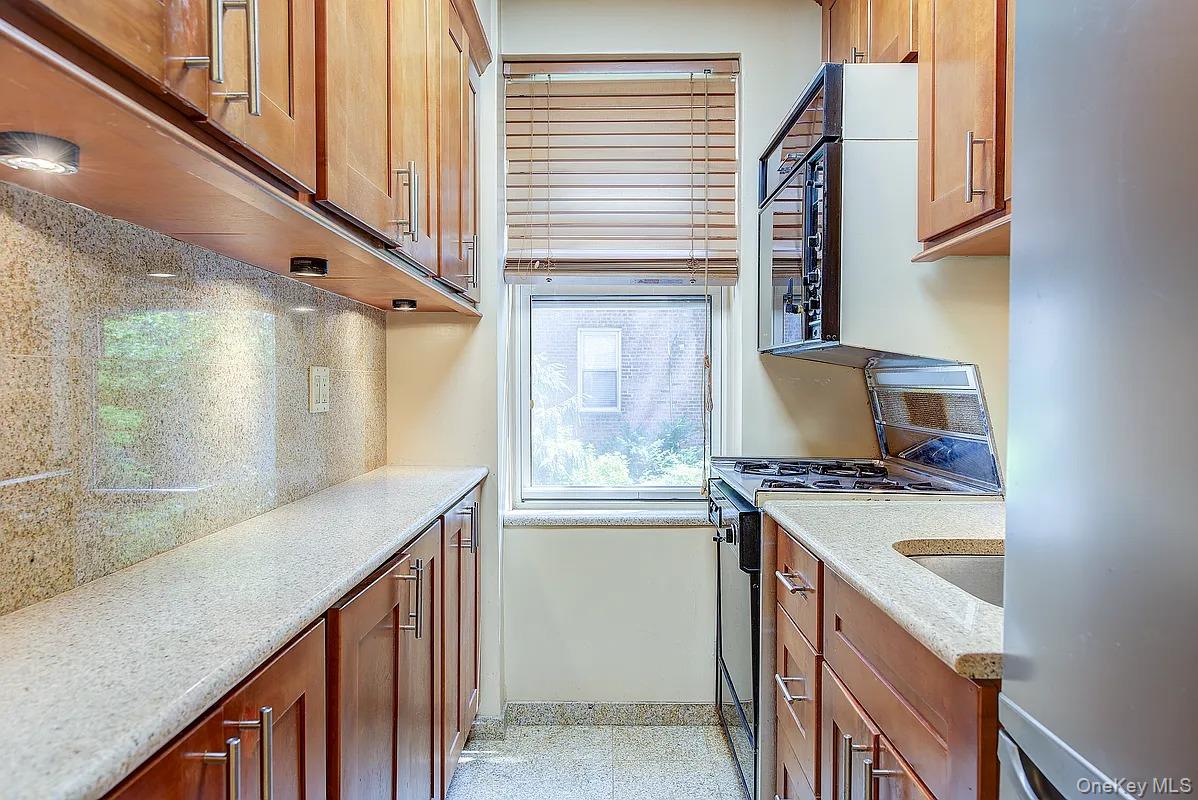 11034 73rd Road # 1D, Forest Hills, NY 11375