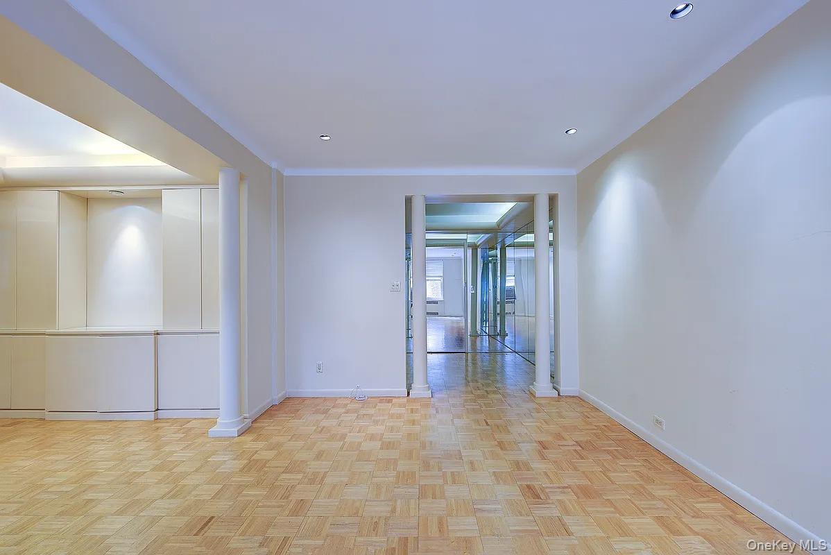 11034 73rd Road # 1D, Forest Hills, NY 11375