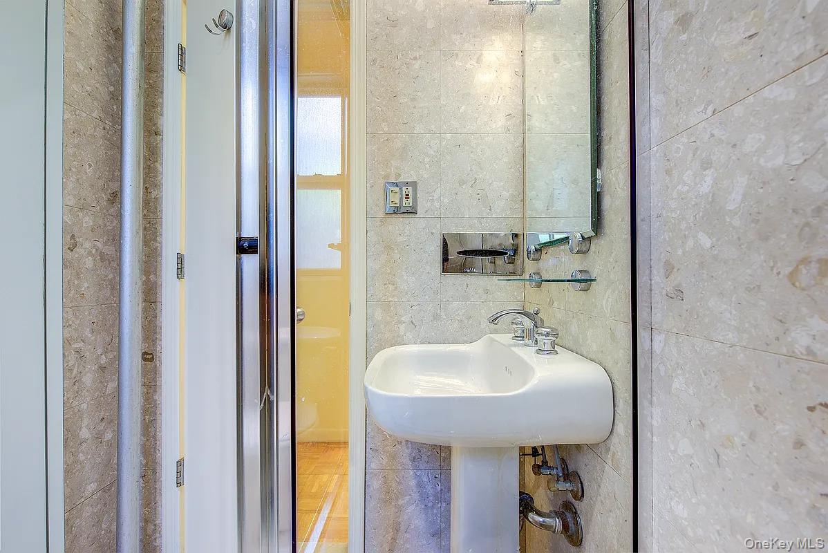 11034 73rd Road # 1D, Forest Hills, NY 11375