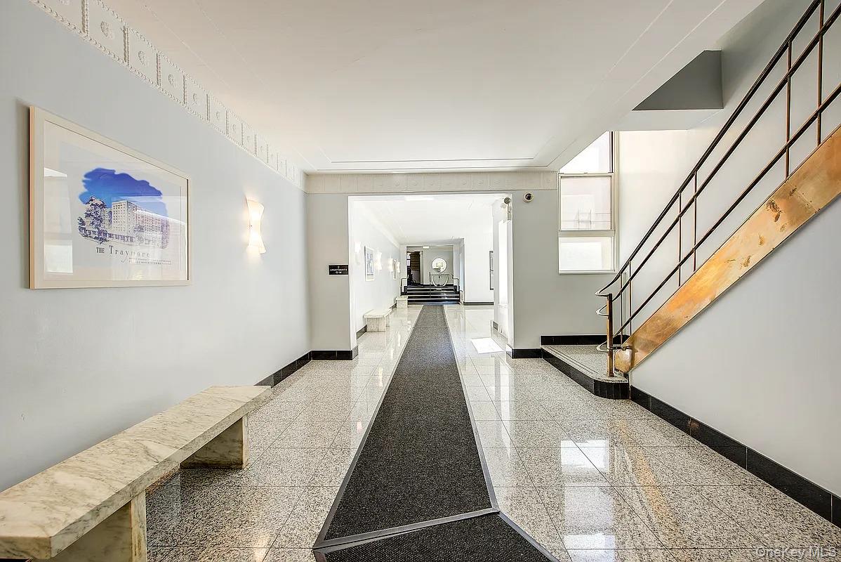 11034 73rd Road # 1D, Forest Hills, NY 11375