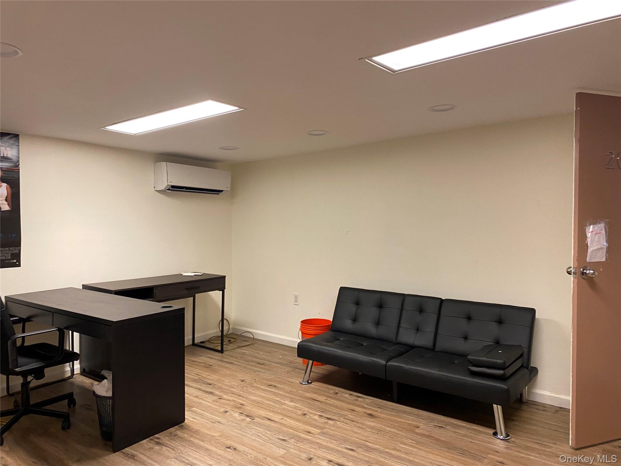 1285 Montauk Highway # 204, Copiague, NY 11726