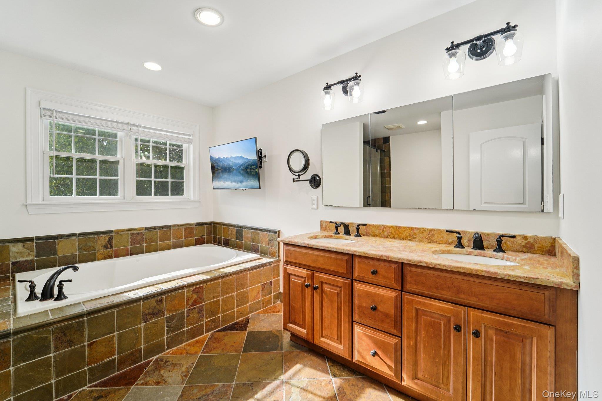 26 Summit Avenue, Tappan, NY 10983