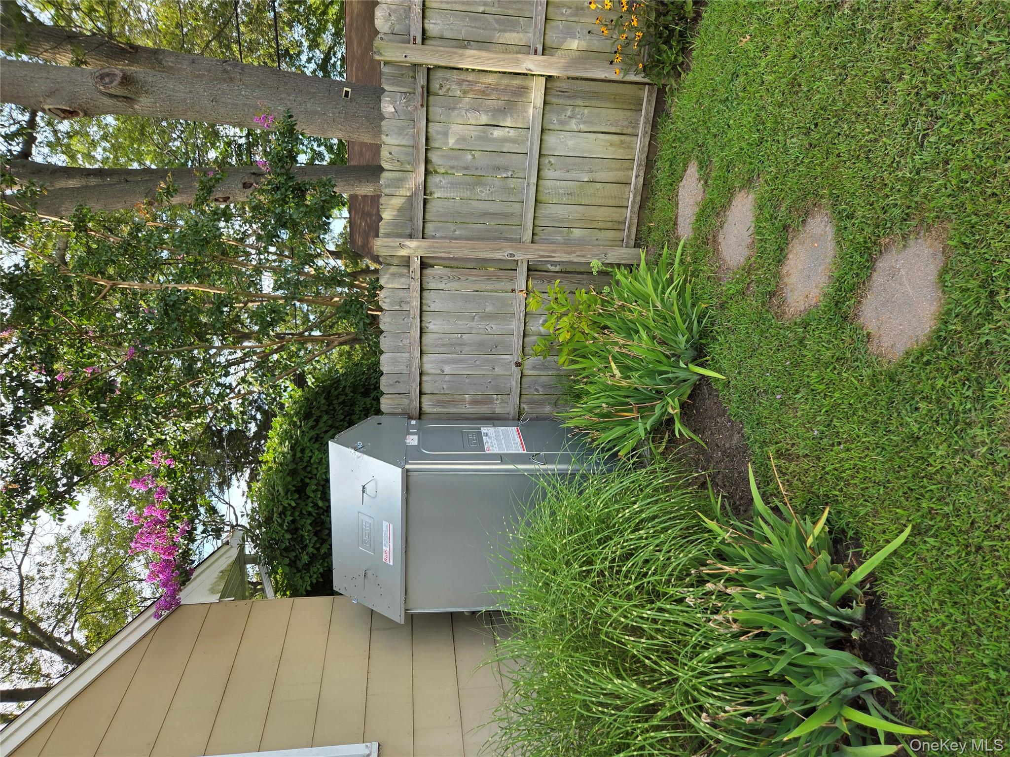 376 Grace Street, Holbrook, NY 11741