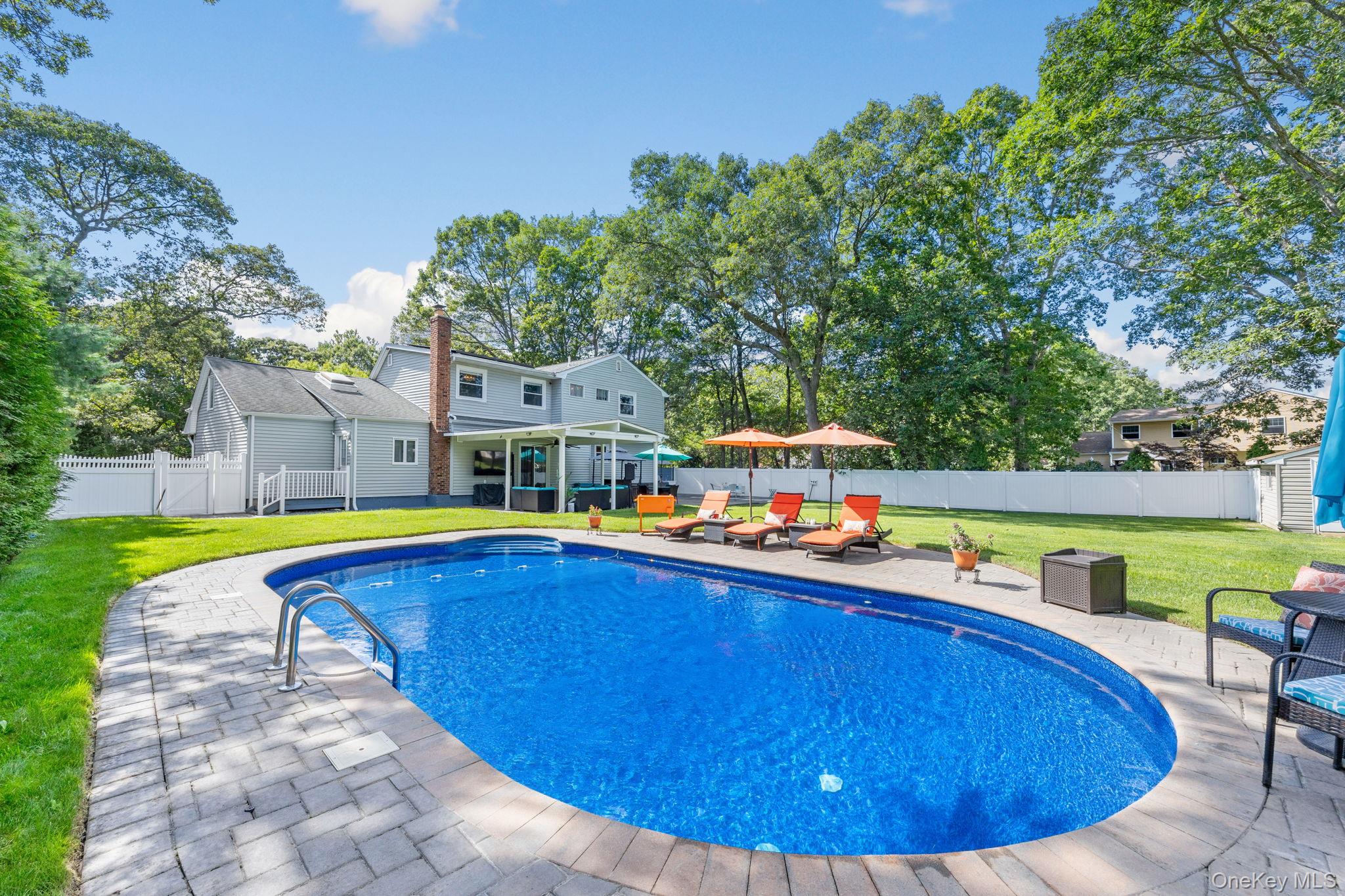 3 Howard Drive, Coram, NY 11727