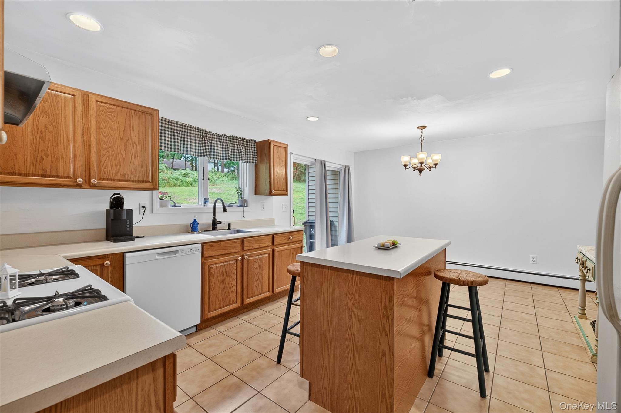 6 Summer Winds Court, Cornwall On Hudson, NY 12520