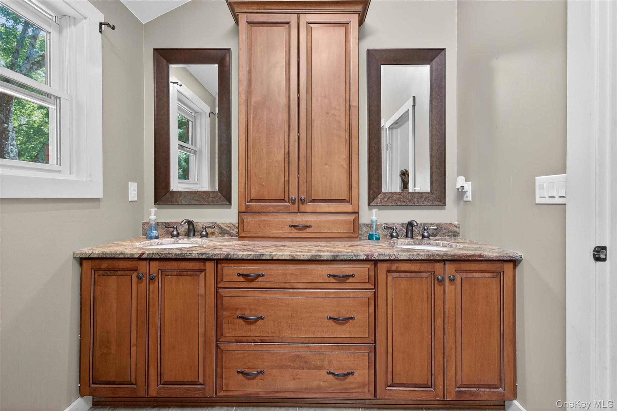 321 Bellvale Lakes Road, Warwick, NY 10990