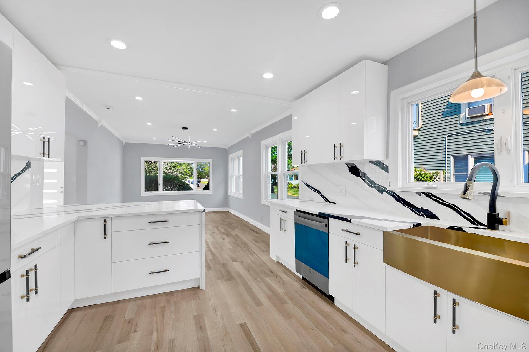 38 Chester Court, Oceanside, NY 11572